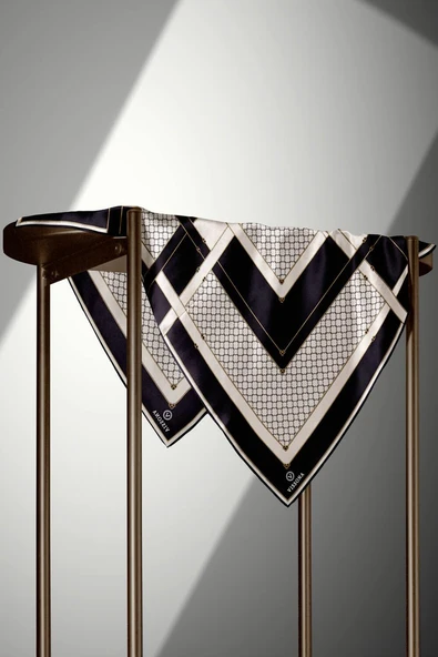%100 Twill İpek Geometrik Desenli Siyah - Krem Renkli 90x90 Eşarp Dikim Şekli : El Dikişi - Resim 4