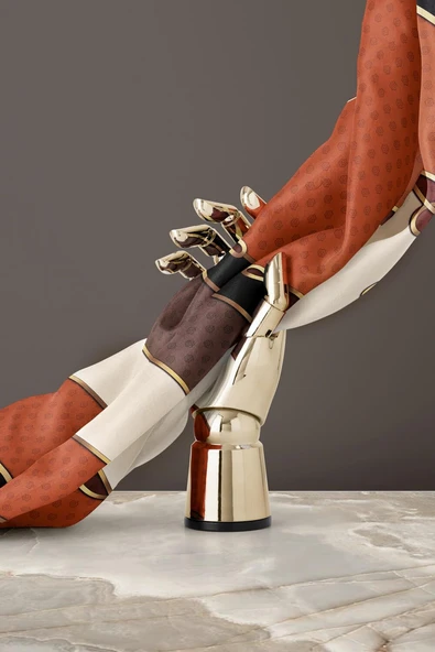 % 57 İPEK % 43 VİSKON Twill İpek Puantiyeli Ve Geometrik Desenli Taba - Vizon Renkli 90x90 Eşarp Dikim Şekli : El Dikişi - Resim 3