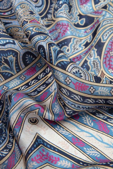 100% İpek Etro Desenli Lacivert - Gold Renkli 92x210 Şal - Resim 3