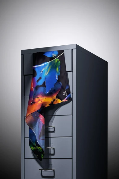 %100 Twill İpek Sulu Boya Çiçek Desenli Siyah Renkli 90x90 Eşarp Dikim Şekli : El Dikişi - Resim 5