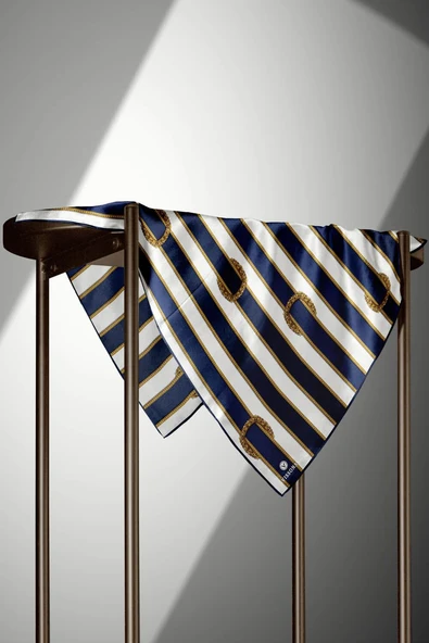 %100 Twill İpek Kemer Desenli Lacivert - Krem Renkli 90x90 Eşarp Dikim Şekli : El Dikişi - Resim 5