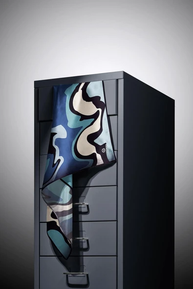 100% Twill İpek Dalga Desenli İndigo - Petrol Mavisi Renkli 90x90 Dikim Şekli : El Dikişi Eşarp - Resim 3