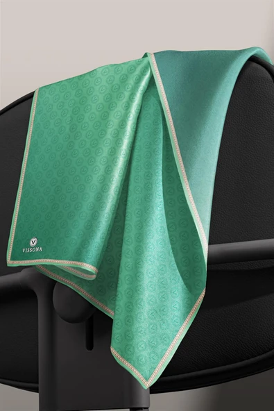 % 57 İPEK % 43 VİSKON Twill İpek Monogram Desenli Zümrüt Yeşili Renkli 90x90 Eşarp Dikim Şekli : El Dikişi - Resim 3