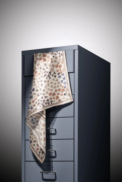 %100 Twill İpek Kalpli Leopar Desenli Bej - Taş Renkli 90x90 Eşarp Dikim Şekli : El Dikişi - Resim 3