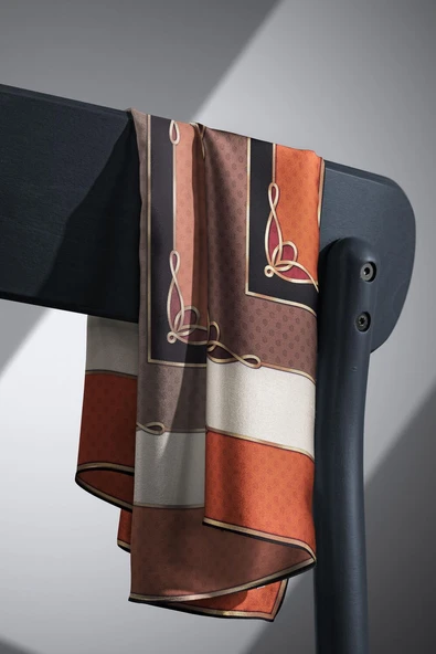 % 57 İPEK % 43 VİSKON Twill İpek Puantiyeli Ve Geometrik Desenli Taba - Vizon Renkli 90x90 Eşarp Dikim Şekli : El Dikişi - Resim 5