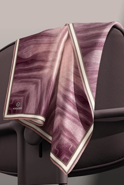 100% Twill İpek Monogram Desenli Pudra Renkli 90x90 Dikim Şekli : El Dikişi Eşarp - Resim 3