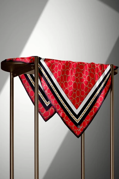 %100 Twill İpek Zincir Desenli Kırmızı - Siyah Renkli 90x90 Eşarp Kenar Dikiş Şekli El Dikişli - Resim 3