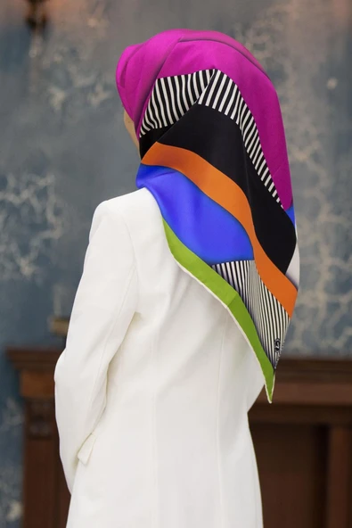%100 Twill Renk Bloklu Çizgili Desenli Fuşya - Saks Renkli 90x90 Eşarp Dikim Şekli: El Dikişii ürün görseli