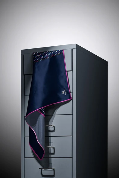 %100 Twill İpek Çıtır Şerit Desenli Lacivert - Fuşya Renkli 90x90 Eşarp Dikim Şekli : El Dikişi - Resim 3