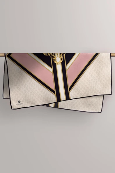 %100 Twill İpek Monogram ve Barok Desenli Pudra - Krem Renkli 90x90 Eşarp Dikim Şekli : El Dikişi - Resim 5