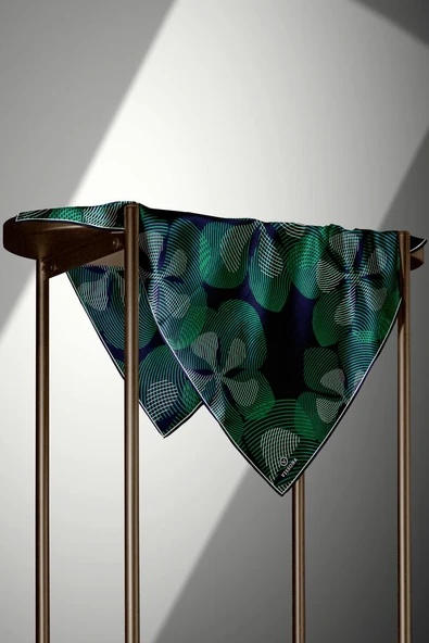 %100 Twill İpek Çizgili Çiçek Desenli Lacivert - Zümrüt Yeşili Renkli 90x90 Eşarp Dikim Şekli : El Dikişi - Resim 4