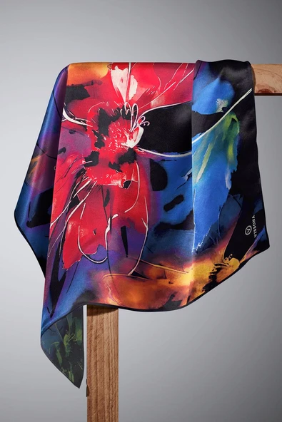 %100 Twill İpek Sulu Boya Çiçek Desenli Siyah Renkli 90x90 Eşarp Dikim Şekli : El Dikişi - Resim 6