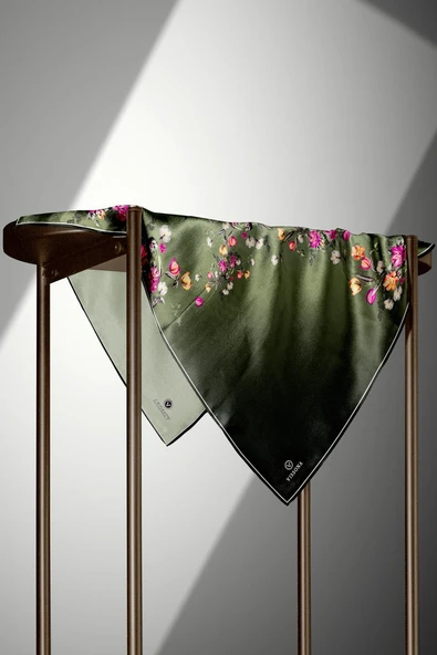 %100 Twill İpek Sonsuz Çiçek Desenli Haki Renkli 90x90 Eşarp Dikim Şekli : El Dikişi - Resim 5