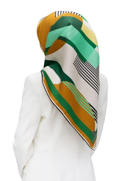 100% Twill İpek Geometrik Desenli Zümrüt Yeşili - Hardal Renkli 90x90 Dikim Şekli : El Dikişi Eşarp ürün görseli