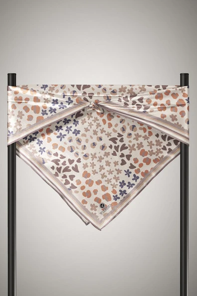 %100 Twill İpek Kalpli Leopar Desenli Bej - Taş Renkli 90x90 Eşarp Dikim Şekli : El Dikişi - Resim 5