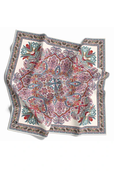 Kristal Şal Desenli Beyaz Renkli 90x90 Eşarp (İpek İçermez) Dikim Şekli : El Dikişi ürün görseli