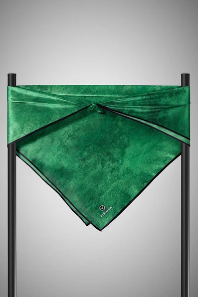 % 57 İPEK % 43 VİSKON Twill İpek Doku Desenli Zümrüt Yeşili Renkli 90x90 Eşarp Dikim Şekli : El Dikişi - Resim 6