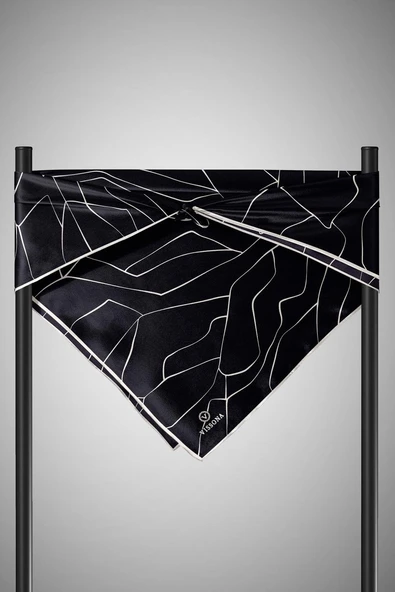 %100 Twill İpek Çizgi Desenli Siyah Krem Renkli 90x90 Eşarp Dikim Şekli : El Dikişi - Resim 3