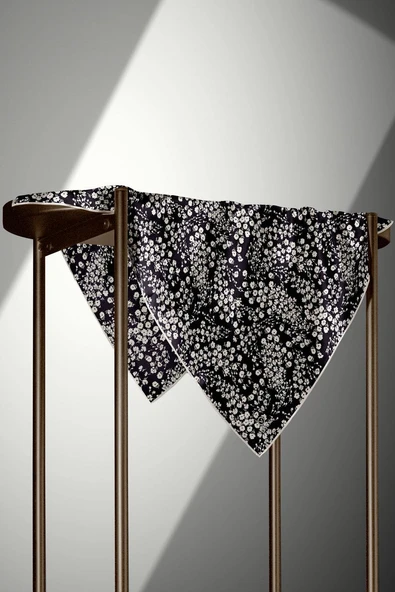 %100 Twill İpek Çıtır Çiçek Desenli Siyah - Krem Renkli 90x90 Eşarp Dikim Şekli : El Dikişi - Resim 3