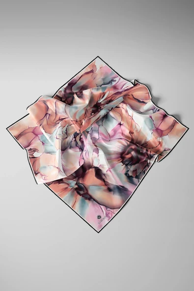 %100 Twill İpek Batik Çiçek Desenli Somon - Lila Renkli 90x90 Eşarp Kenar Dikiş Şekli El Dikişli - Resim 4