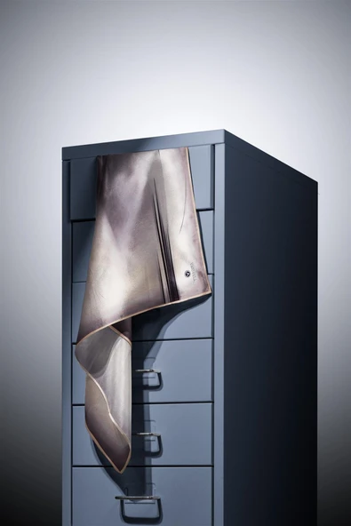 %100 Twill İpek Duman Desenli Bej Renkli 90x90 Eşarp Dikim Şekli : El Dikişi - Resim 3