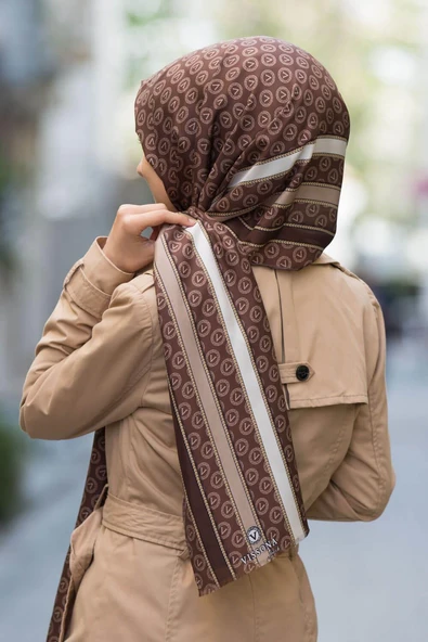 %100 İpek Monogram Desenli Kahve - Sütlü Kahve Renkli 92x210 Şal - Resim 2