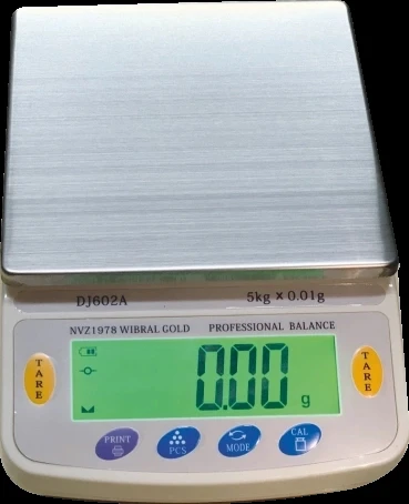 Diamond Dijital Göstergeli Profesyonel Hassas Terazi Nvz-1978 (5 Kg-0.01) ürün görseli