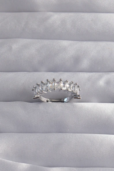 Pirinç Ayarlamalı Gümüş Renk Baget Taşlı Su Yolu Yüzük - TJ-BYK3286 ürün görseli