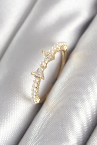 Pirinç Gold Renk Zirkon Taşlı Kurdele İnci Detay Kadın Yüzük - TJ-BYK3059 ürün görseli