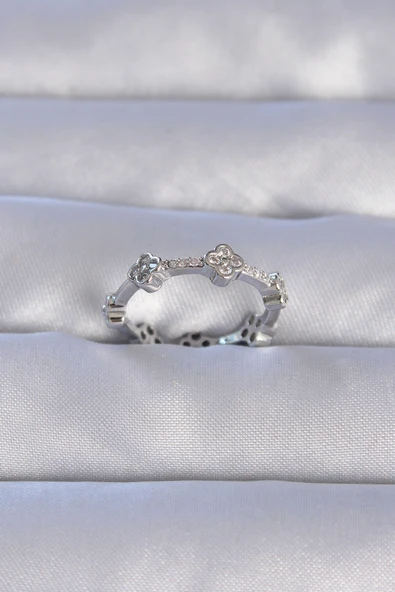 Pirinç Gümüş Renk Zirkon Taşlı Yonca Model Ayarlanabilir Yüzük - TJ-BYK3212 ürün görseli