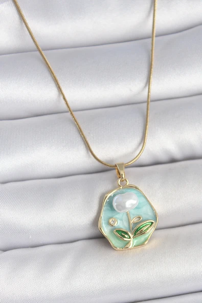 316L Çelik Gold Renk Zincir Mavi Çiçek İşlemeli İnci İşlemeli Portre Model Kadın Kolye ürün görseli 1