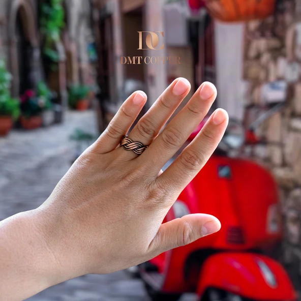 DMT COPPER HOME El Yapımı Örgülü Bakır Yüzük, Ayarlanabilir, Antik Rustik Tasarım, Kırmızı Hediye Kutusu ile - Resim 3