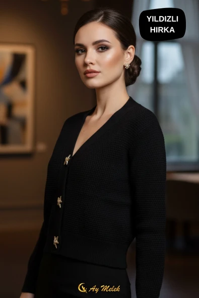 Kadın Triko Hırka Yumuşak V Yaka Yıldız Düğmeli Kısa Hırka ürün görseli