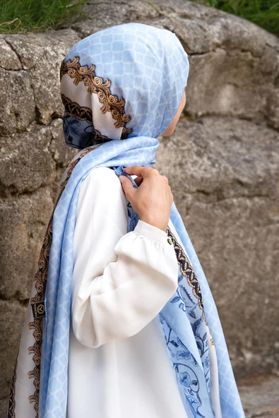 %100 İpek Yaprak Desenli Bebe Mavisi - Gold Renkli 92x210 Şal ürün görseli 1