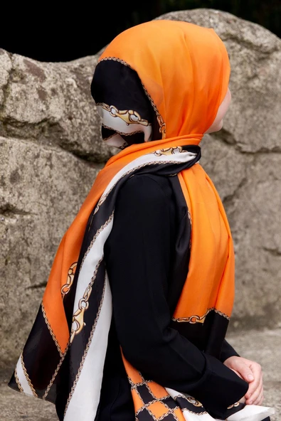 %100 İpek Geometrik Desenli Siyah - Turuncu Renkli 92x210 Şal - Resim 2