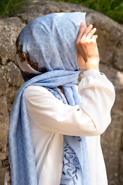 %100 İpek Yaprak Desenli Bebe Mavisi - Gold Renkli 92x210 Şal - Resim 2