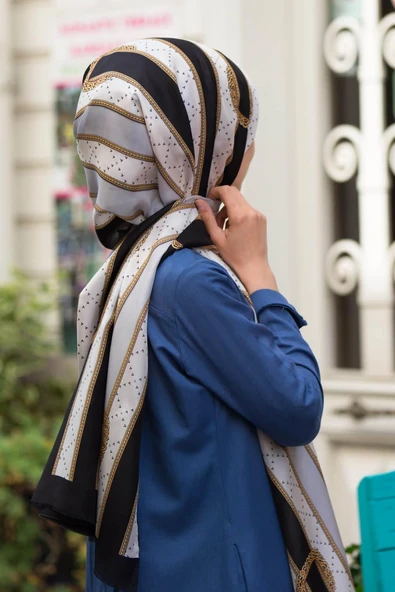 100% İPEK KEMER DESENLİ GRİ - SİYAH RENKLİ ŞAL ürün görseli