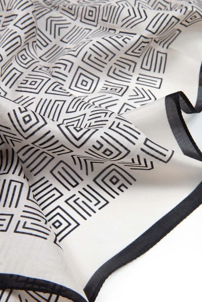 % 100 İPEK ETNİK DESENLİ KREM - SİYAH RENKLİ ŞAL - Resim 3