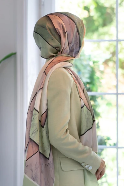 100% İPEK MERMER DESENLİ HAKİ - TABA RENKLİ ŞAL ürün görseli