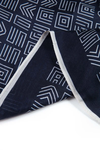 % 100 İPEK ETNİK DESENLİ LACİVERT - KREM RENKLİ ŞAL - Resim 4