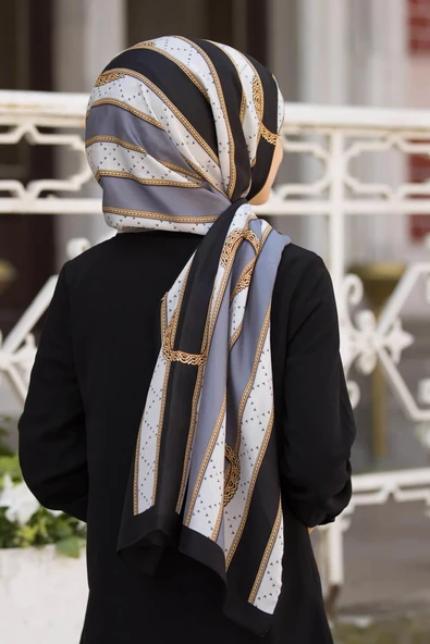 100% İPEK KEMER DESENLİ FÜME - SİYAH RENKLİ ŞAL ürün görseli