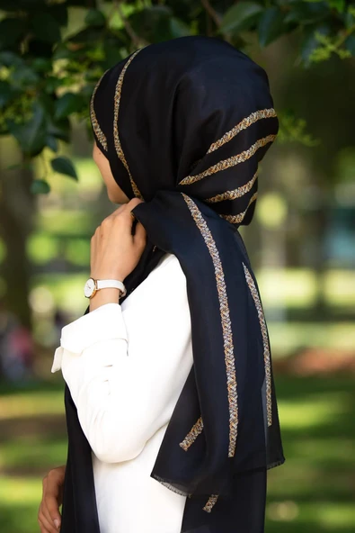 %100 İpek Çizgili Desenli Siyah - Gold Renkli 92x210 Şal ürün görseli 1