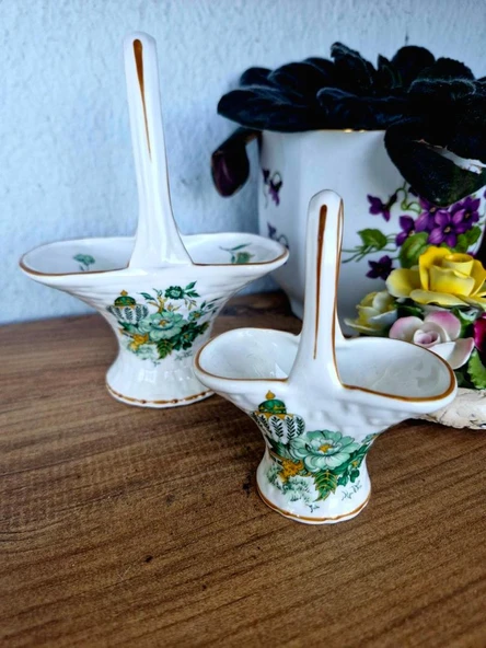 Antika İngiliz Porseleni Yeşil Çiçek Desenli Kabartma Detaylı Kemik Porselen Sepet Şekerlikler ürün görseli 1