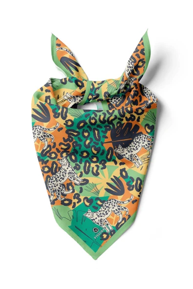 Saten İpek Leopar Desenli Kadın Bandana ürün görseli