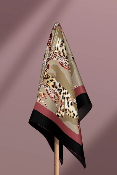 E53 Kadın Kahve Vizon Animal Desenli 50x50 Bandana - Resim 6