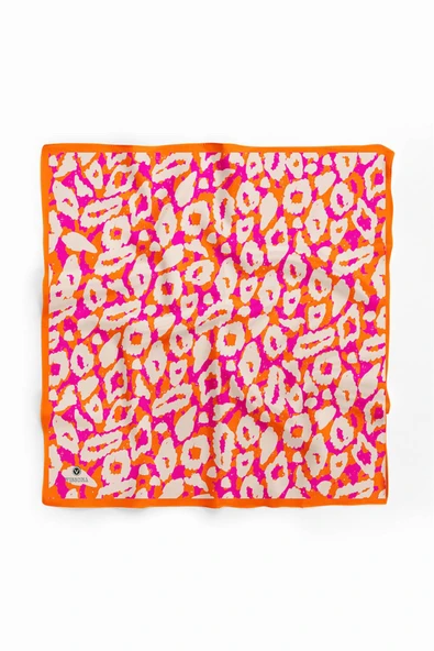 I97 Saten İpek Leopar Desenli Kadın Bandana - Resim 2