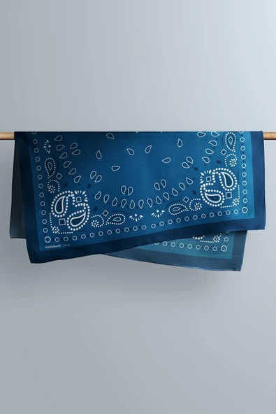 E15 Kadın Beyaz Mavi Etnik Desenli 50x50 Bandana - Resim 4