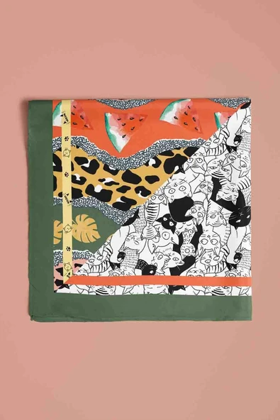 D1 Beyaz Siyah Köpek Bandanası Figür Desenli Premium Özel Üretim 45x45 DG2069 - Resim 5