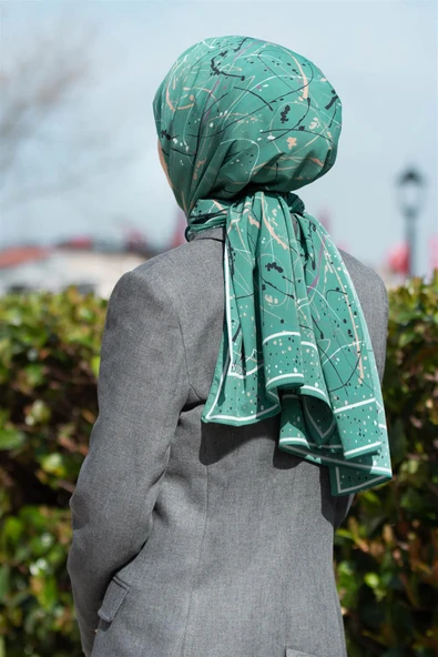 LÜKS MEDİNE İPEĞİ BOYA DAMLASI DESENLİ PETROL YEŞİLİ RENKLİ 75X195 KIRIŞMAZ ŞAL MOSS KREP DİKİŞ TİPİ İTALYAN DİKİŞLİ ürün görseli