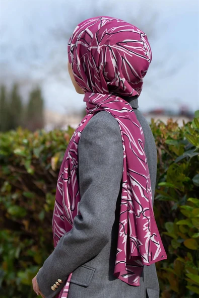 LÜKS MEDİNE İPEĞİ YAPRAK DESENLİ ŞARABİ RENKLİ 75X195 KIRIŞMAZ ŞAL MOSS KREP DİKİŞ TİPİ İTALYAN DİKİŞLİ ürün görseli